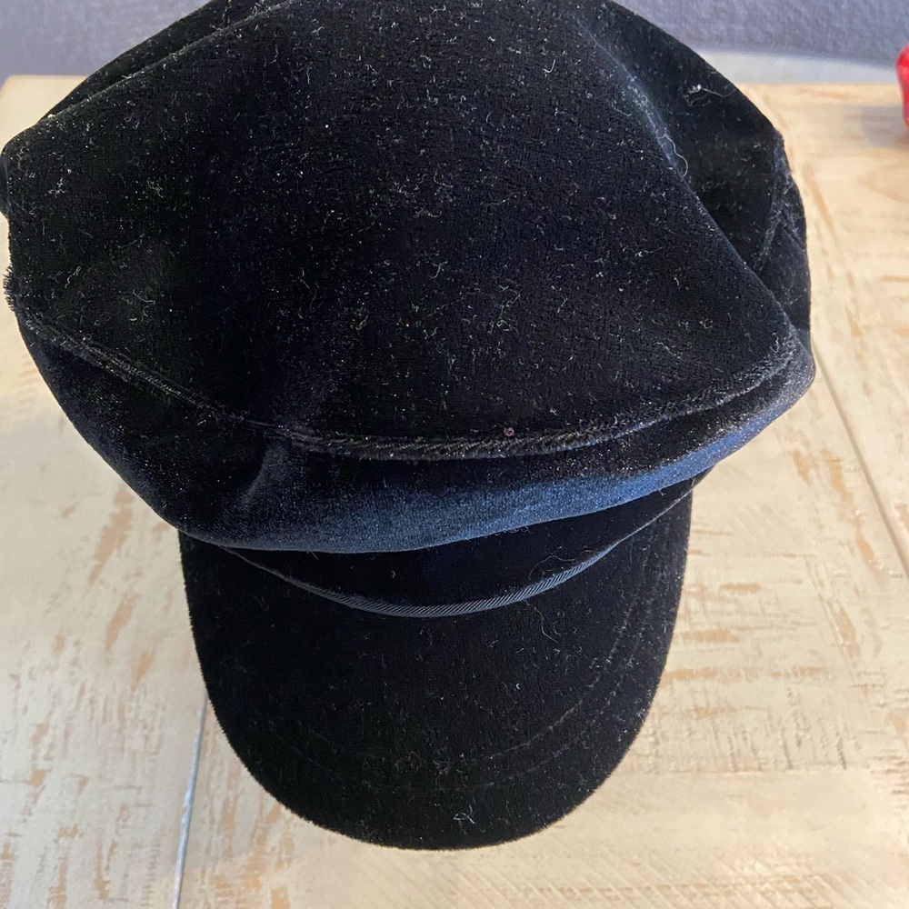 Nine & Co hat